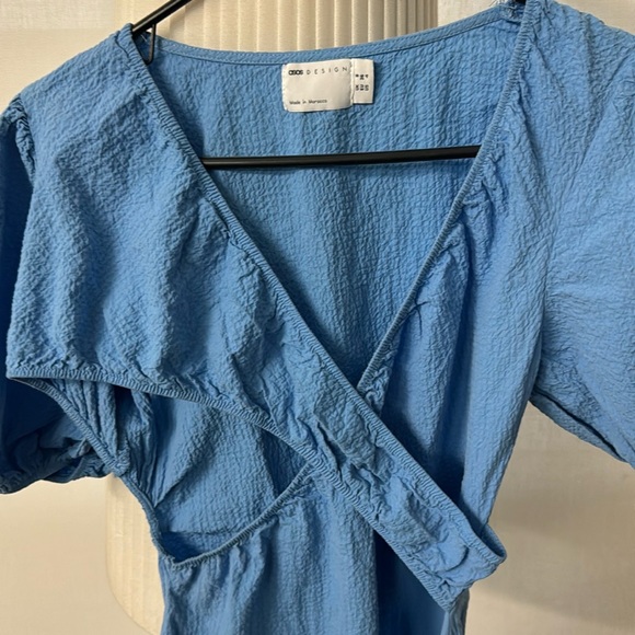 ASOS Design EUC Seersucker Wrap Like Upper Part  With Cut Detail - Picture 3 of 17